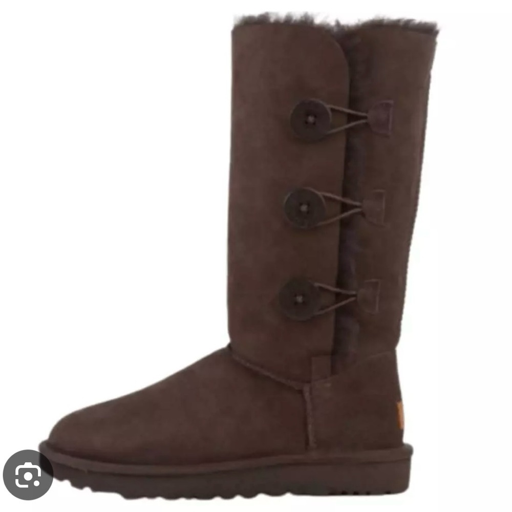 Sz 5 UGG Bailey Triplet Button Tall Boots in Chocolate Brown LIKE NEW